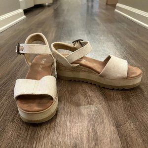 Tom's platform sandals